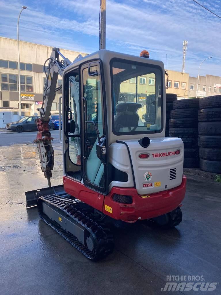 Takeuchi TB 225 Miniexcavadoras