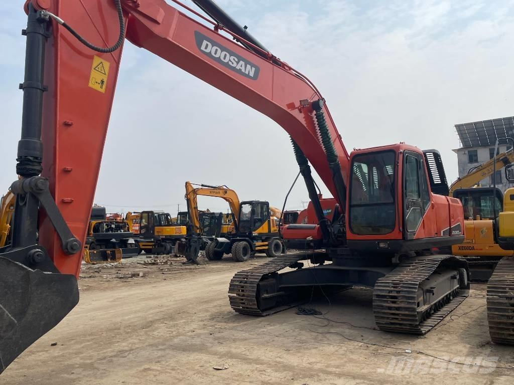 Doosan DX 300 Excavadoras sobre orugas