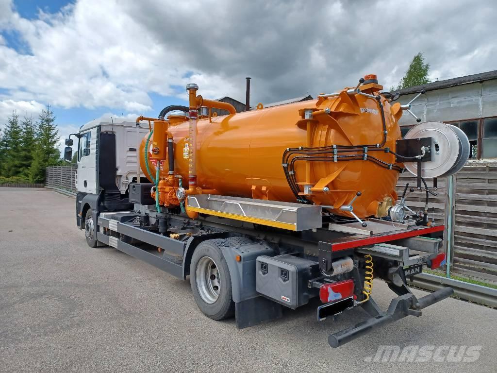 MAN TGA02 Otras máquinas de jardinería y limpieza urbana