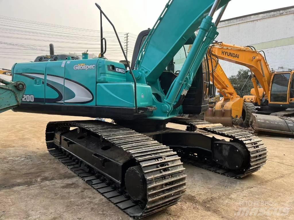 Kobelco SK 200 Excavadoras sobre orugas