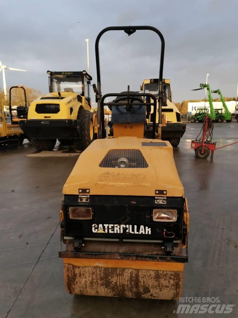 CAT CB 114 Rodillos de doble tambor