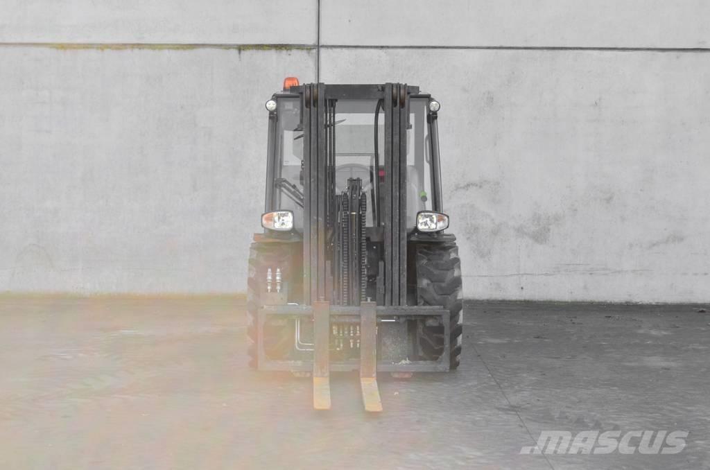 Manitou MC 25-4 Camiones diesel