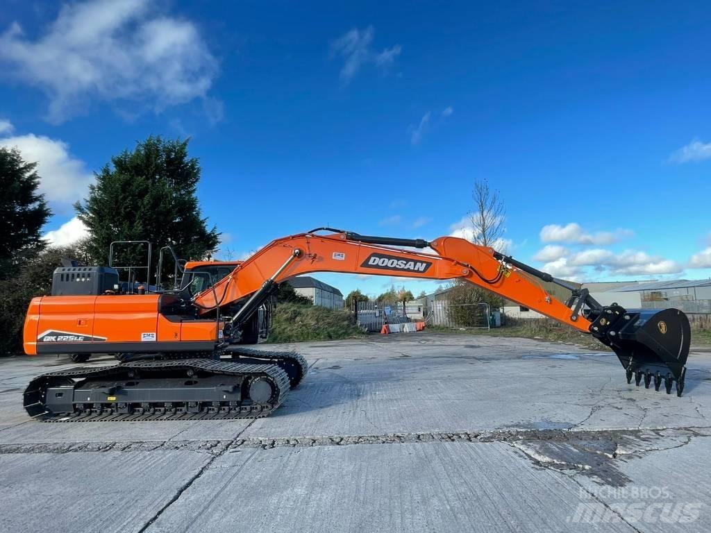 Doosan DX225LC-7 Excavadoras sobre orugas