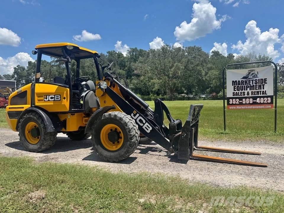 JCB 407 Cargadoras sobre ruedas