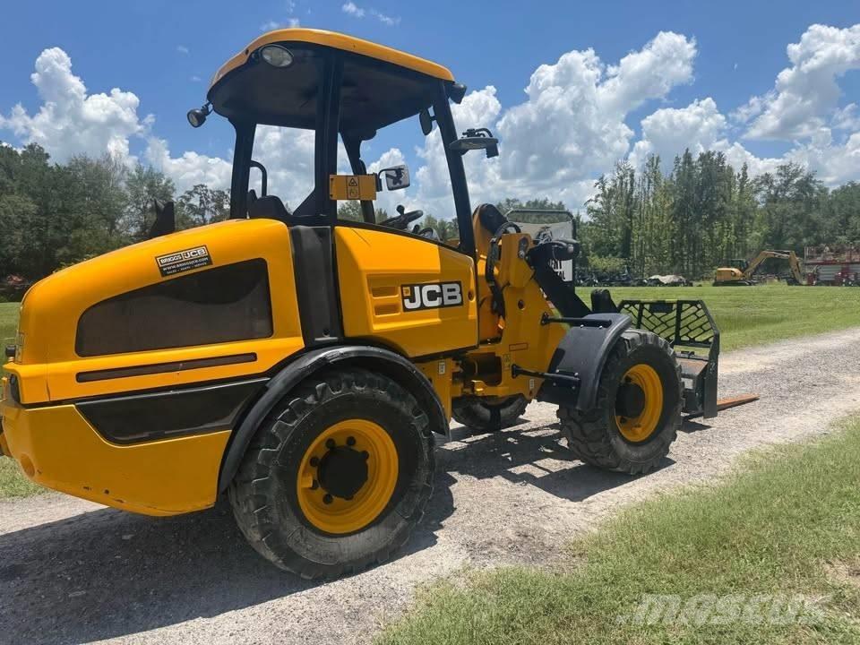 JCB 407 Cargadoras sobre ruedas