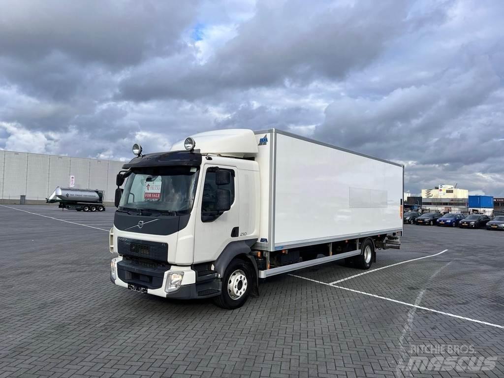 Volvo FL210 Camiones con caja de remolque