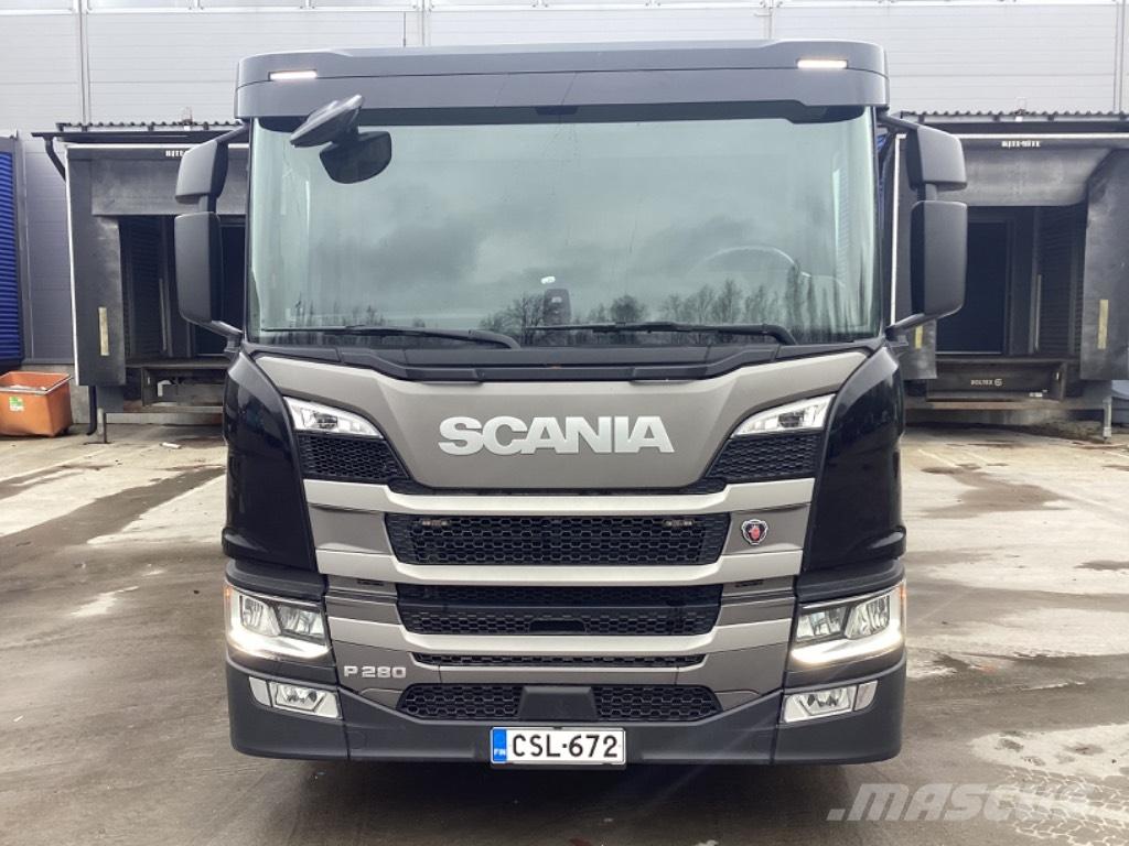 Scania P 280 CNG Camiones con caja de remolque