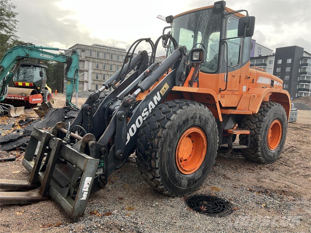 Doosan DL 200 Cargadoras sobre ruedas