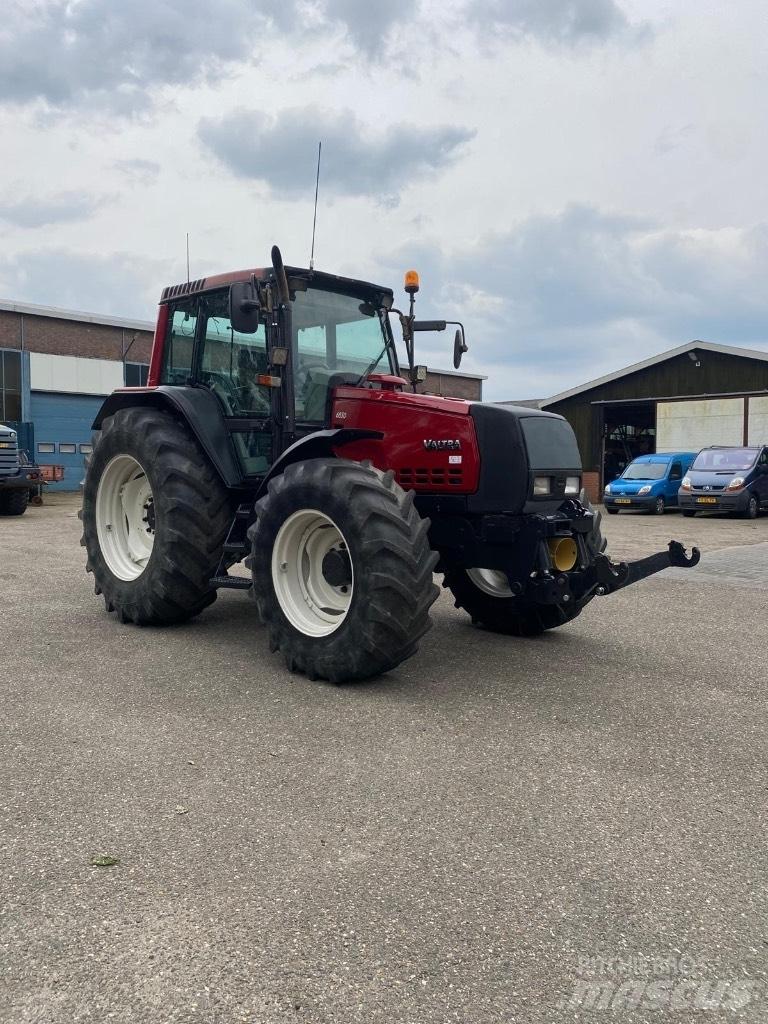 Valtra 6850 Tractores