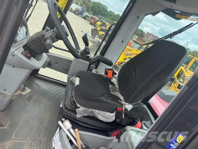 Yanmar V 80-5 Cargadoras sobre ruedas