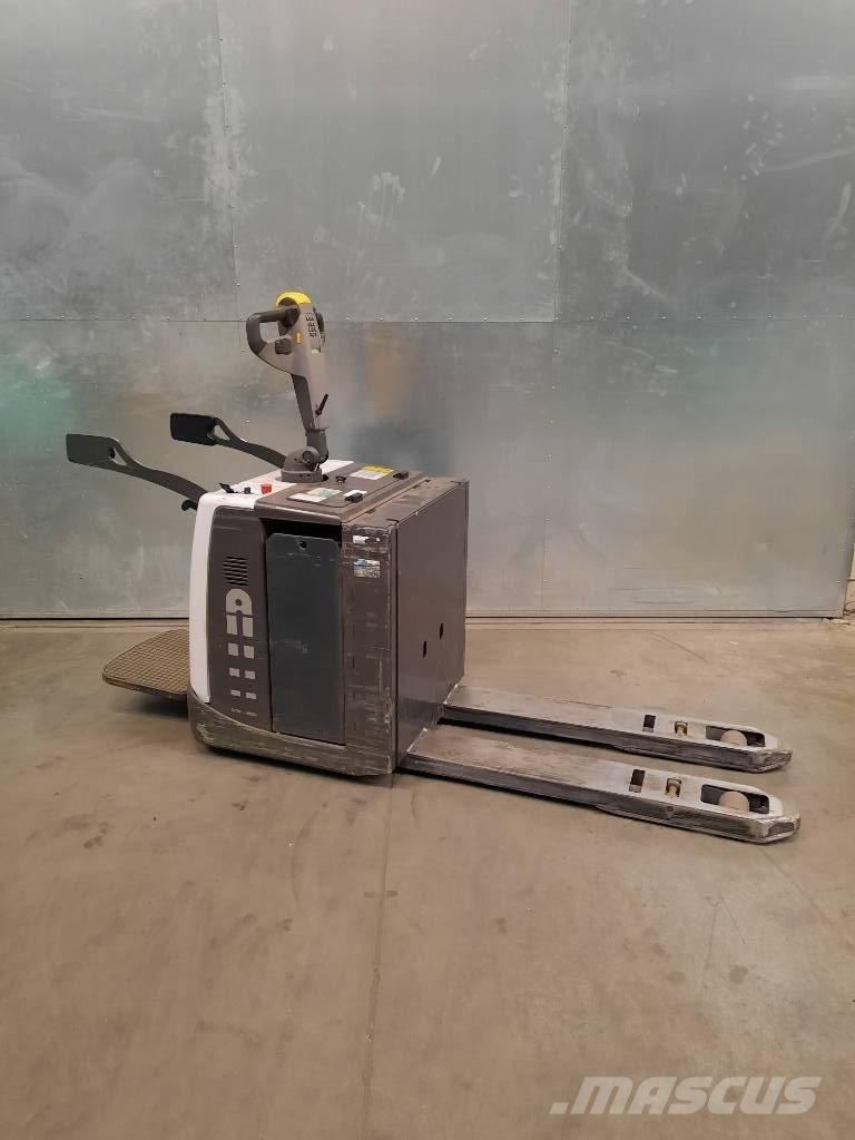 UniCarriers PMR200P Montacargas con plataformas de baja elevación