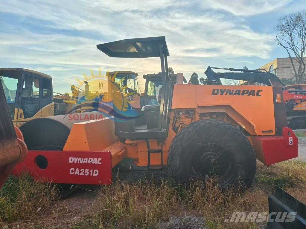 Dynapac CA 251 D Rodillos de un solo tambor