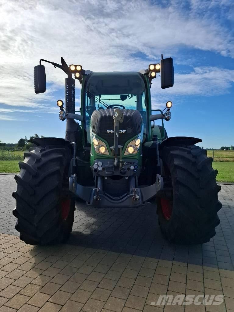 Fendt 516 Vario Tractores