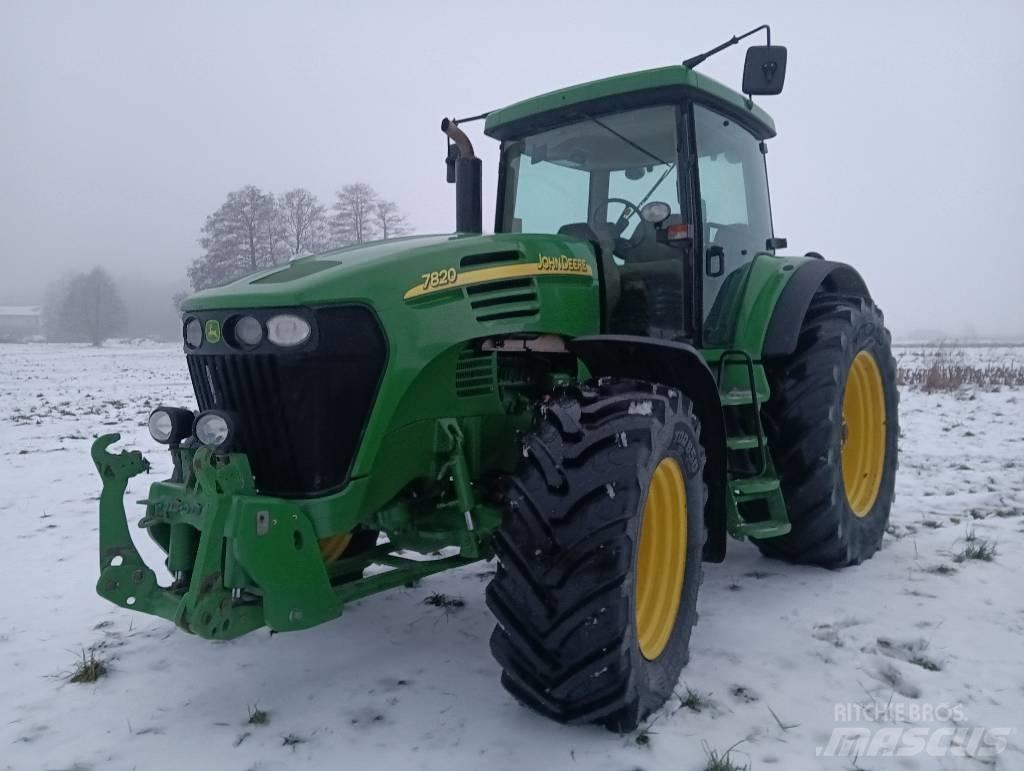 John Deere 7820 Tractores