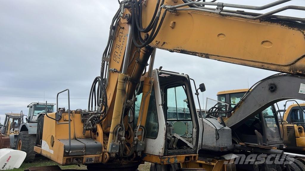 Liebherr R 914 HD S Plataformas y cucharones