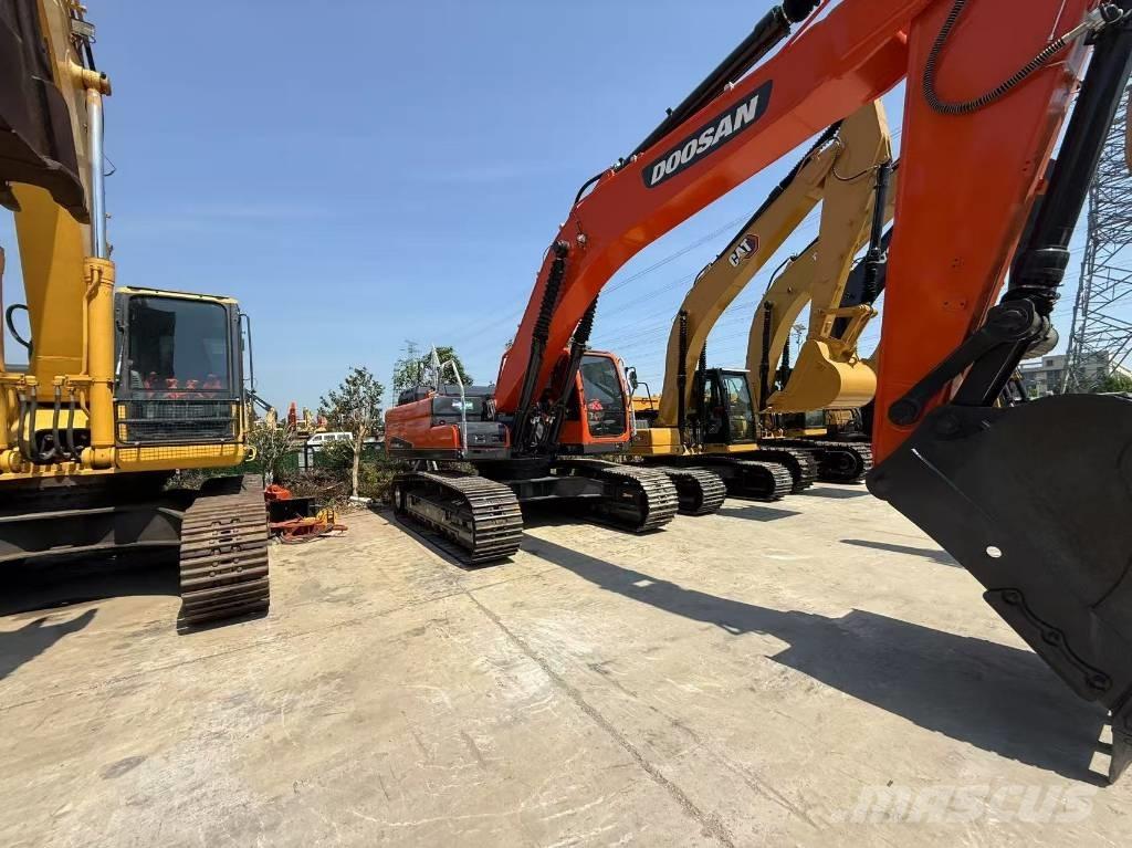Doosan DX 340 Excavadoras sobre orugas