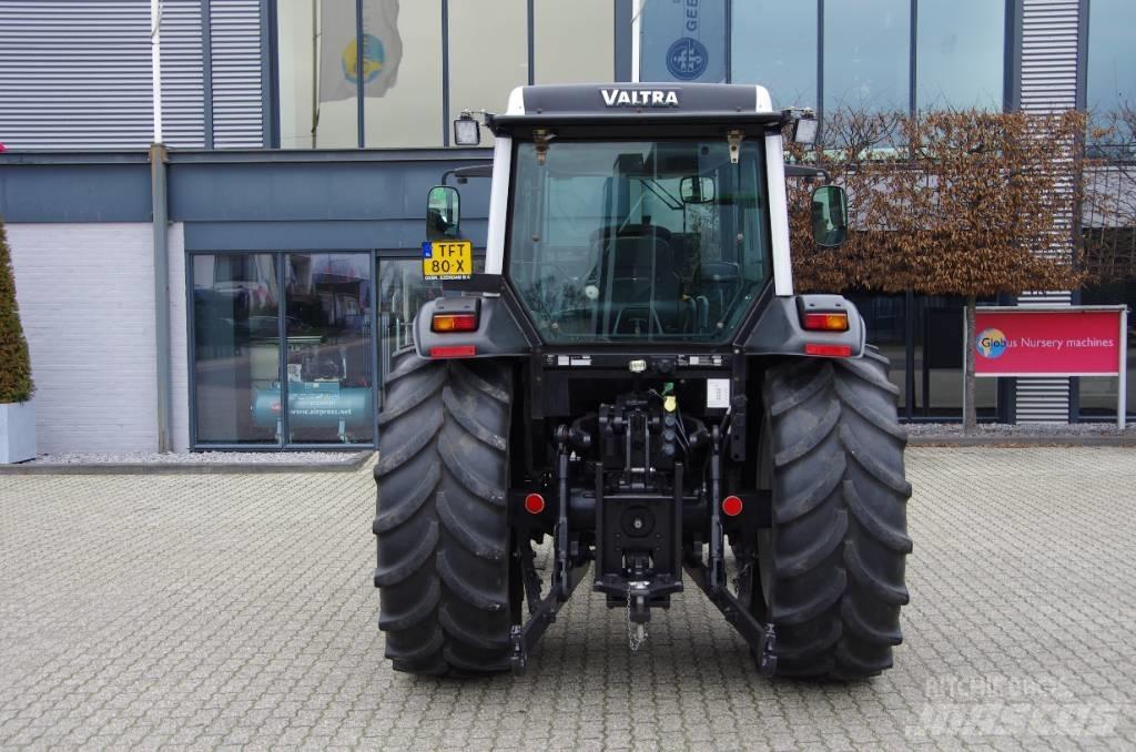 Valtra A82 Tractores