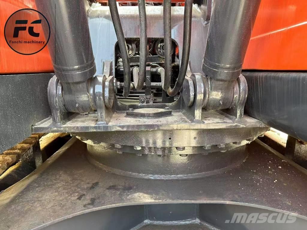 Doosan DX 140 LC Excavadoras sobre orugas