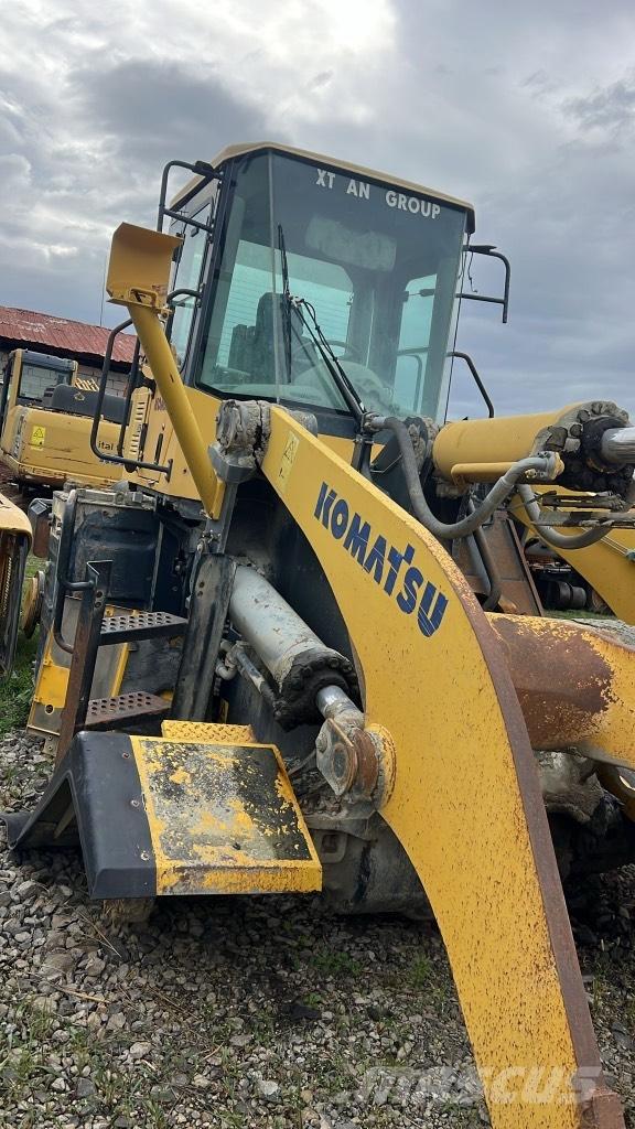 Komatsu WA 470-5H Orugas