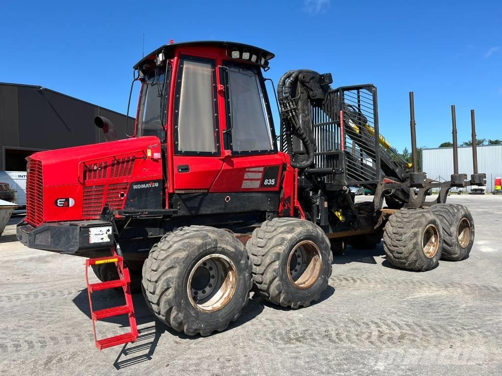Komatsu 835 Transportadoras