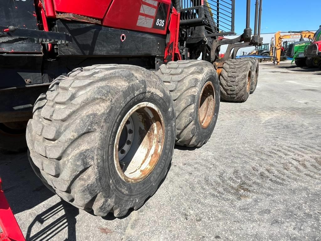 Komatsu 835 Transportadoras