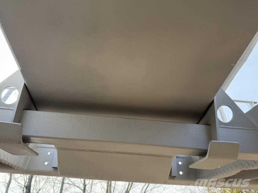 Mercedes-Benz Actros Camiones de transporte de maquinaria forestal