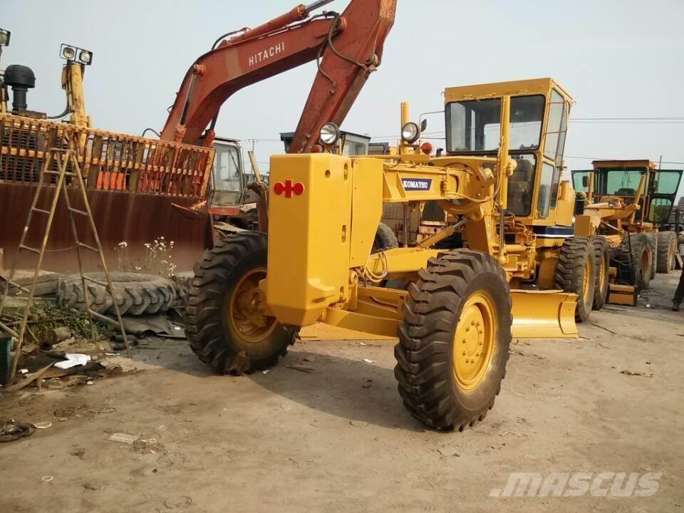 Komatsu GD 623 Niveladoras
