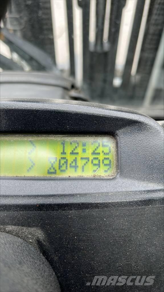 Yale GDP 30 VX Camiones diesel