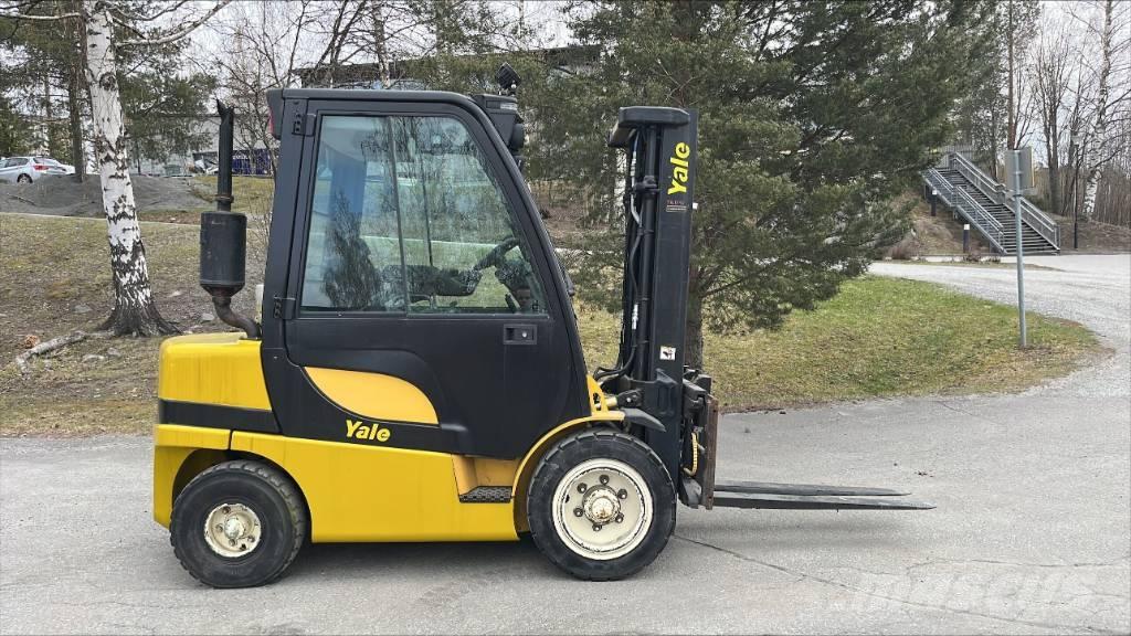 Yale GDP 30 VX Camiones diesel
