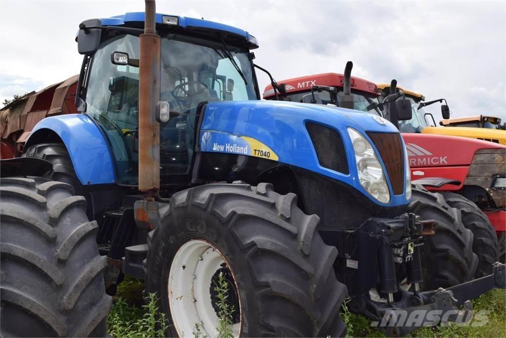New Holland T 7040 Tractores