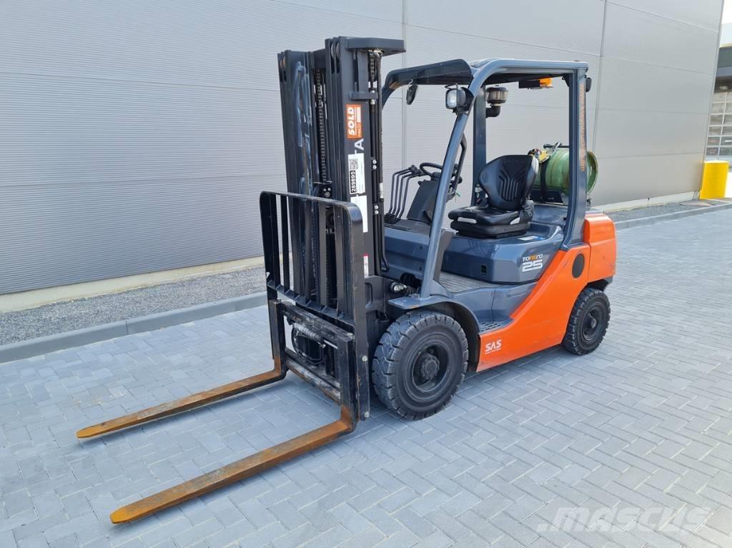 Toyota 02-8 FG F 25 Camiones LPG