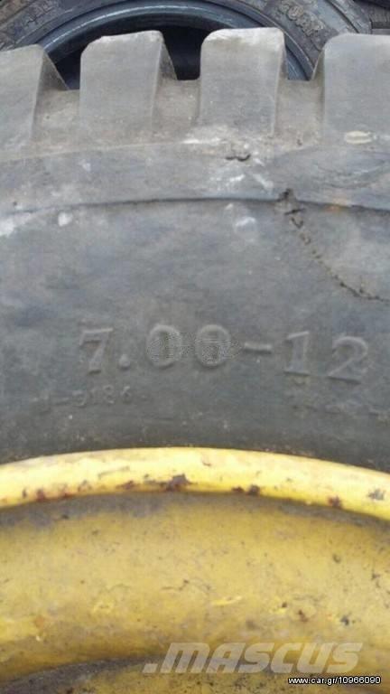 Bobcat 700x12 Llantas