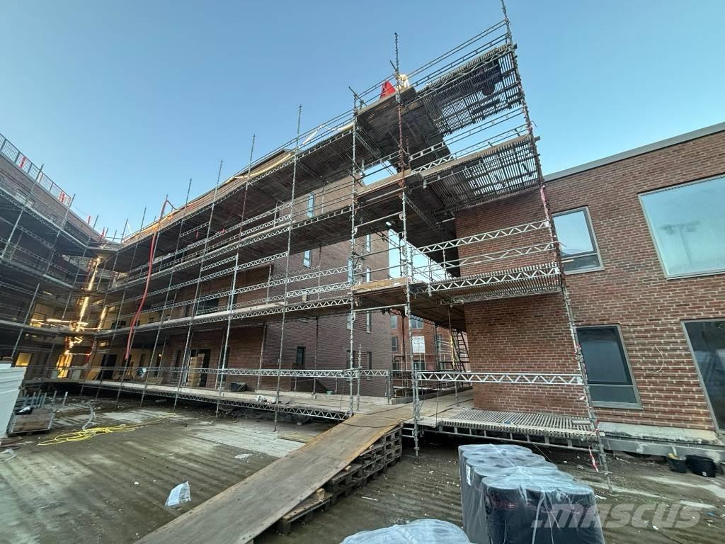  Stillads Haki Andamios