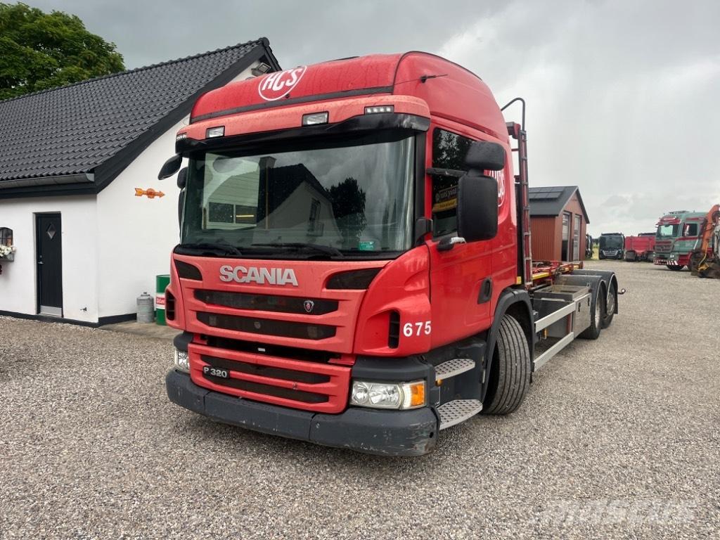 Scania P 320 Camiones elevadores de gancho