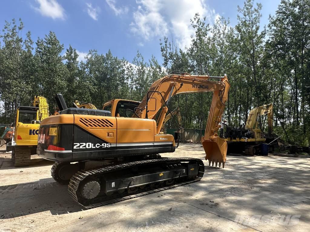 Hyundai R220LC-9S Excavadoras sobre orugas