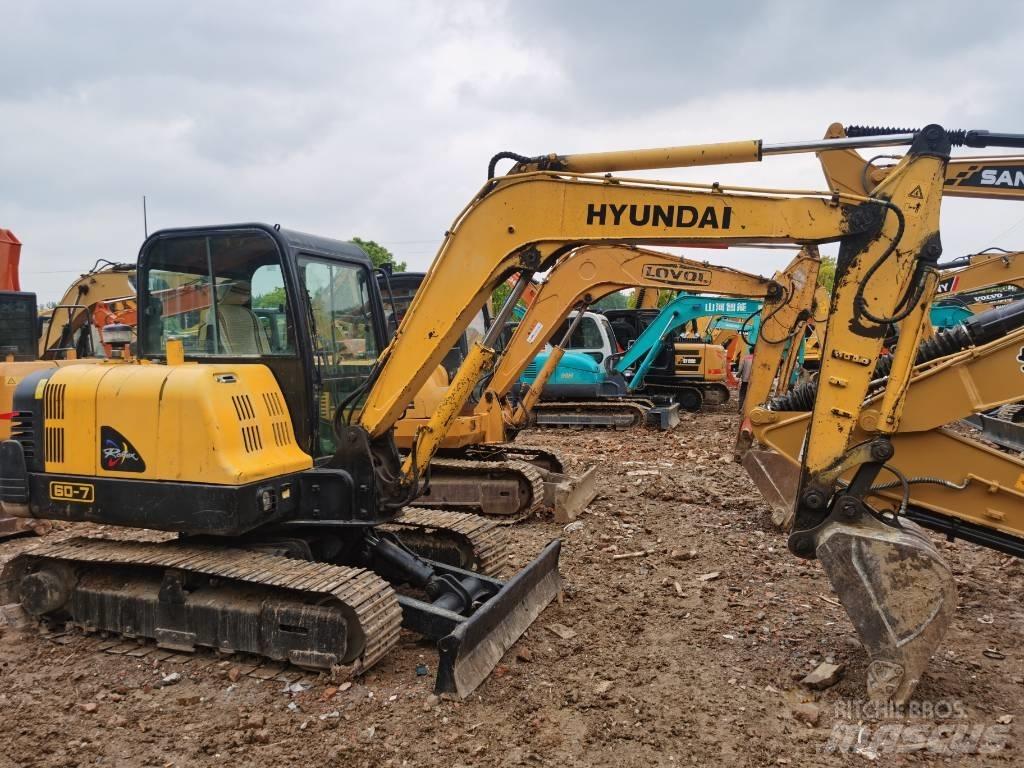 Hyundai R60 Excavadoras sobre orugas