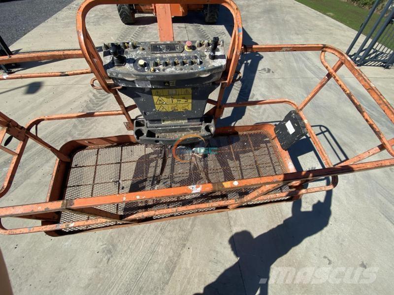 JLG 1250AJP Plataformas con brazo de elevación manual