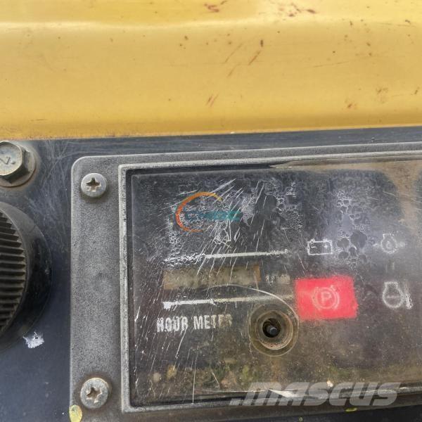 Yanmar C 30 R Camiones de volteo rigidos