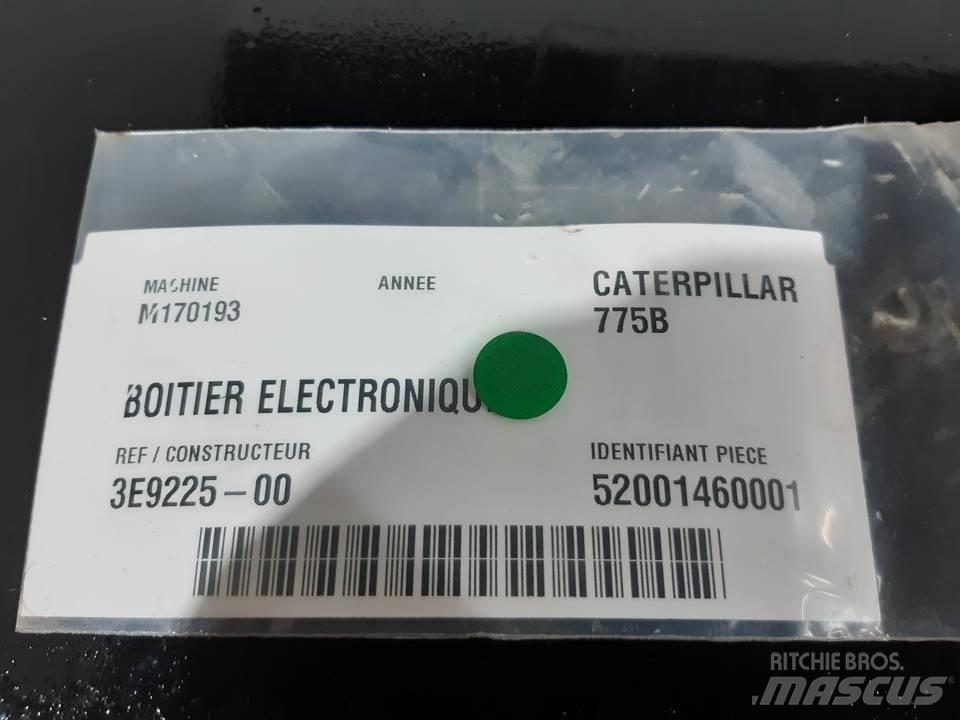 CAT 775B Cabina