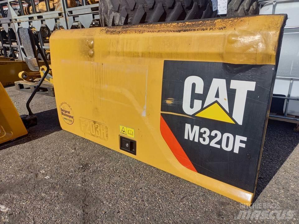 CAT M320F Cabina