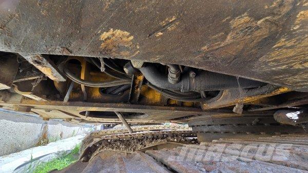 JCB JS 130 LC Excavadoras sobre orugas