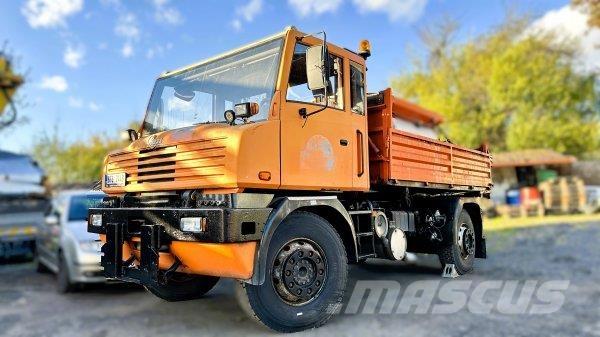 Praga NTS 265 + sypač Esparcidoras de arena y sal