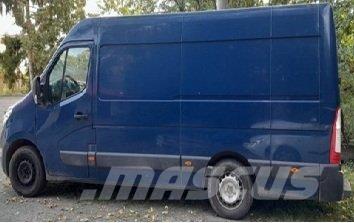 Renault Master Camiones con caja de remolque