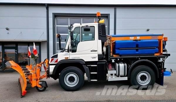 Unimog U 423 Esparcidoras de arena y sal