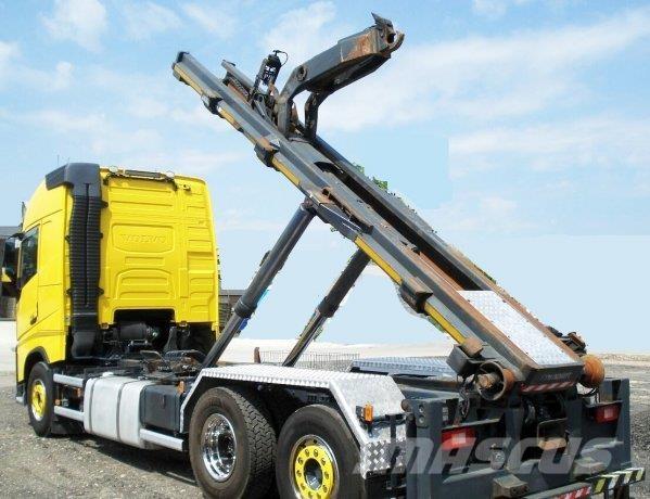 Volvo 500 +Combi-Lift Camiones elevadores de gancho