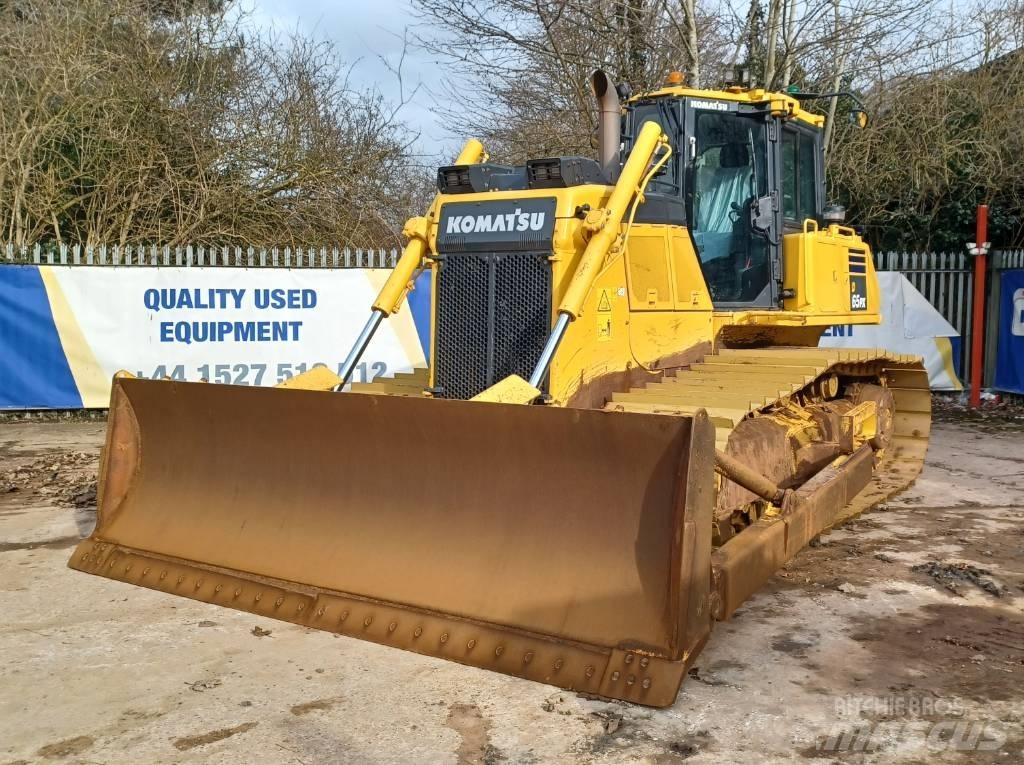 Komatsu D65PX-18 Buldozer sobre oruga