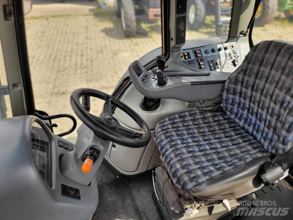 Valtra N121 Tractores