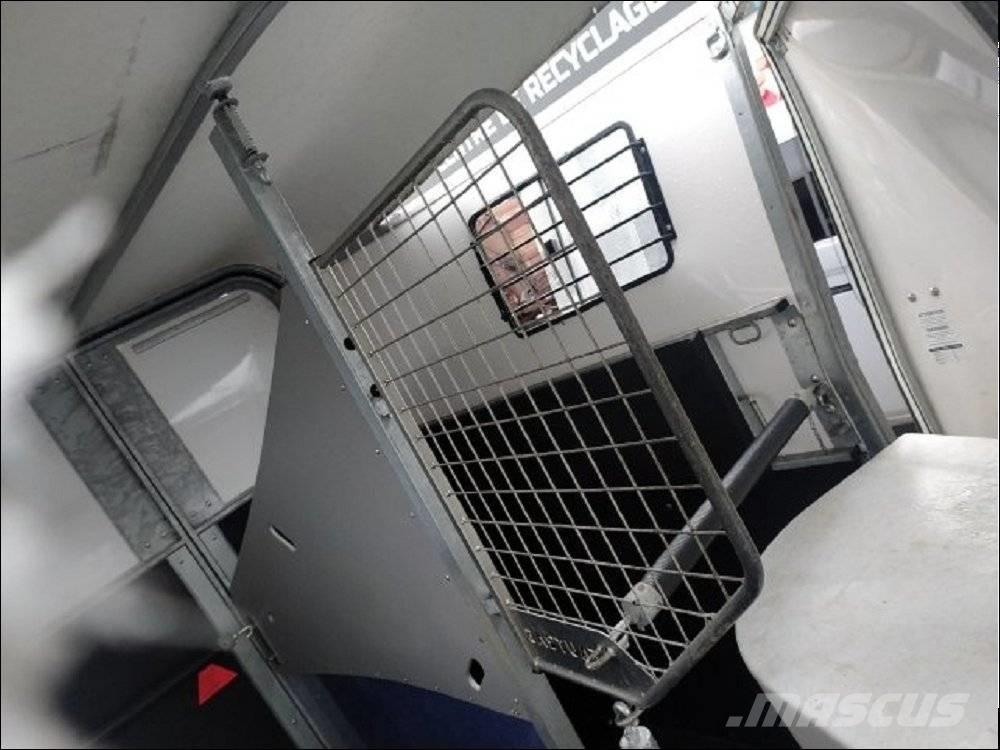  FAUTRAS PROVAN Remolques para transporte de animales