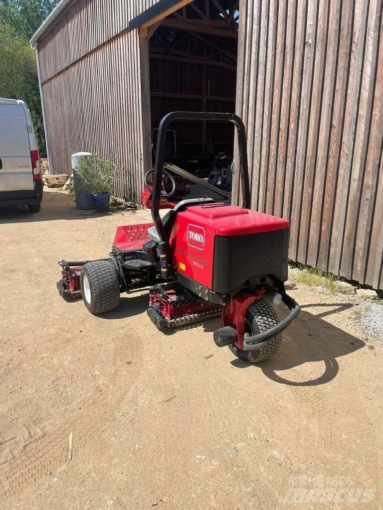 Toro 3100-D Corta-césped para remates, antegreens y roughs