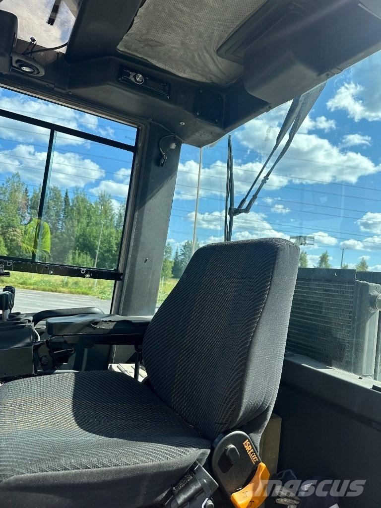 Sisu TD1206 Camiones diesel